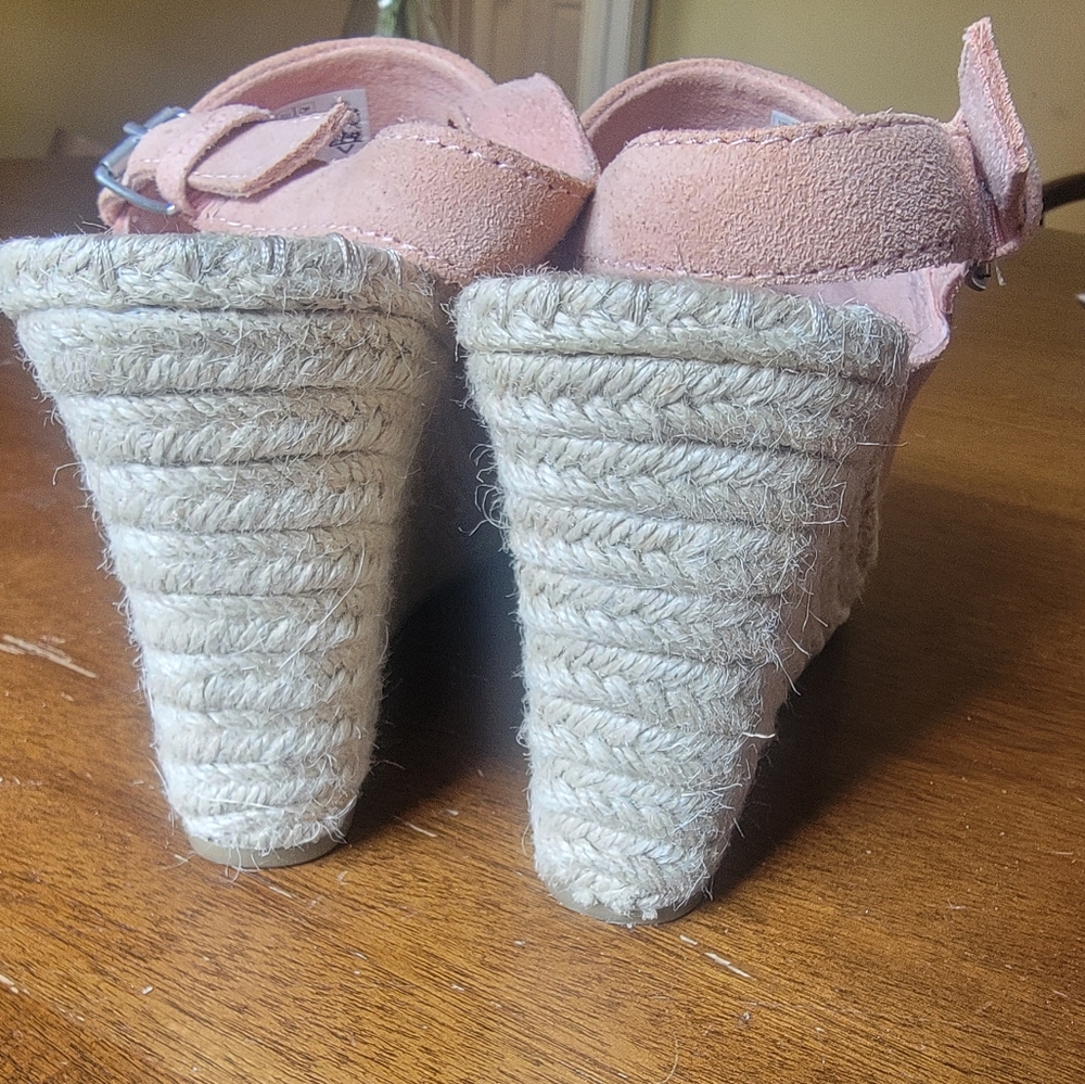 TOMS Women's Pink Wedge Sandals Size 9 - Picture 4 of 8